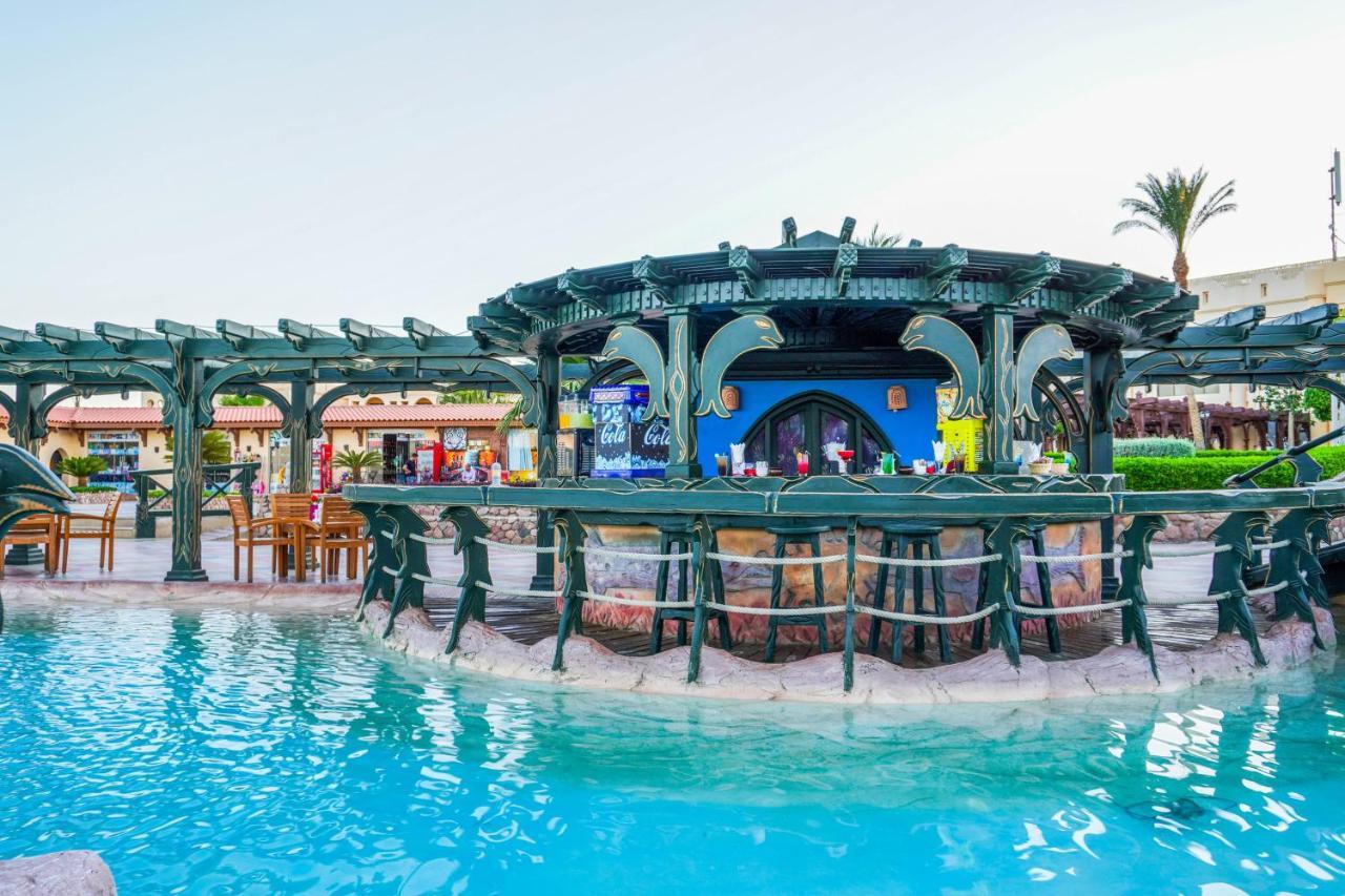 Charmillion Club Resort ชาร์มเอลชีค ภายนอก รูปภาพ The swimming pool at the hotel