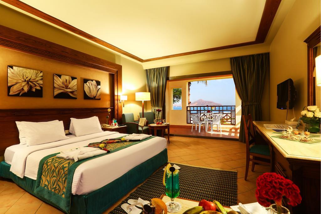 Charmillion Club Resort ชาร์มเอลชีค ภายนอก รูปภาพ A room at the Hilton Sharm El Sheikh