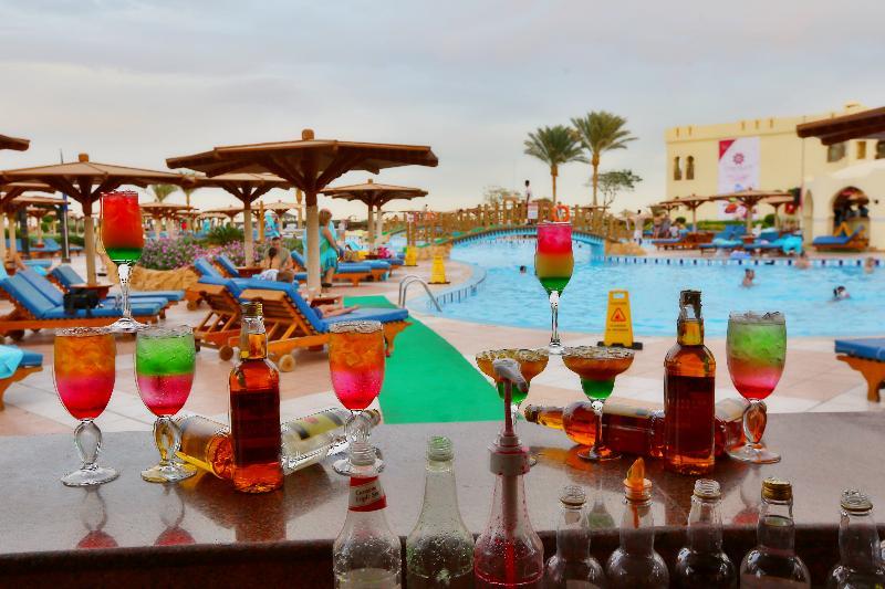 Charmillion Club Resort ชาร์มเอลชีค ภายนอก รูปภาพ Pool at the Hilton Hurghada